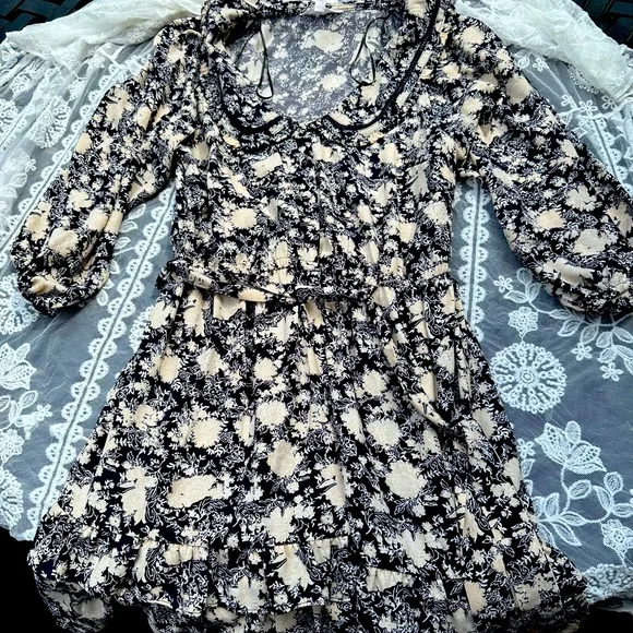 LC Lauren Conrad | Dresses | Lauren Conradblackmulti Floralcollarbeltruffle  Hem Midi Dresssizemnwt | Poshmark